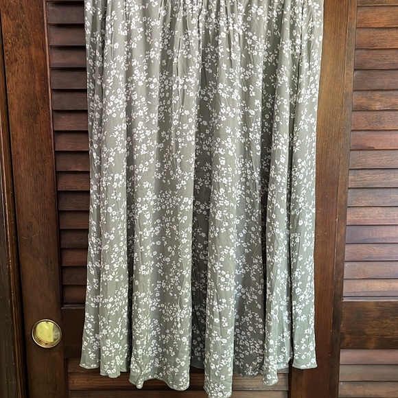 BloomChic Sage Green Floral Dress - Picture 5 of 9